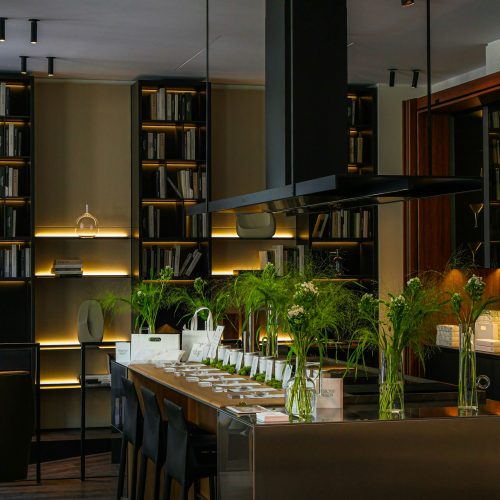 sacha-canivet-MwX_7PFWsbg-unsplash